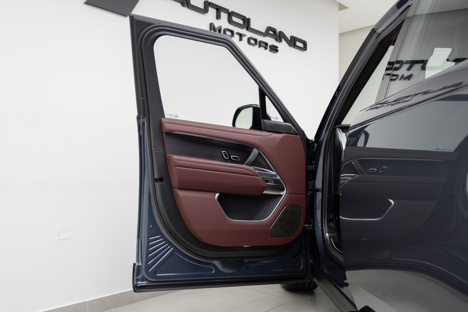 2025 RANGE ROVER P530 AUTOBIOGRAPHY LWB | MAIN DEALER WARRANTY 5 YEARS